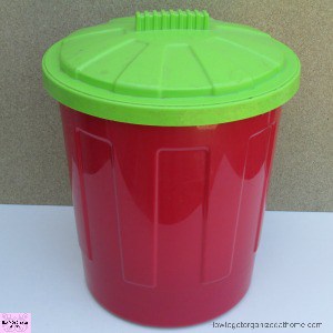 Storing dog food in hotsell plastic containers