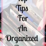 Do you want to know how to keep the inside of your purse organized? These simple tips and ideas will help you keep on top of the clutter and make keeping it organized a breeze!